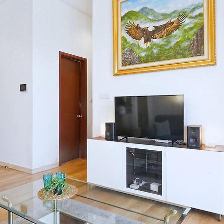 2Br Lucky Tower Residence Jakarta Old Town Top Floor Condo Exterior foto