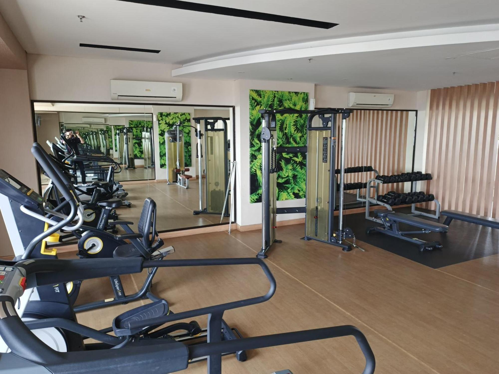 2Br Lucky Tower Residence Jakarta Old Town Top Floor Condo Exterior foto