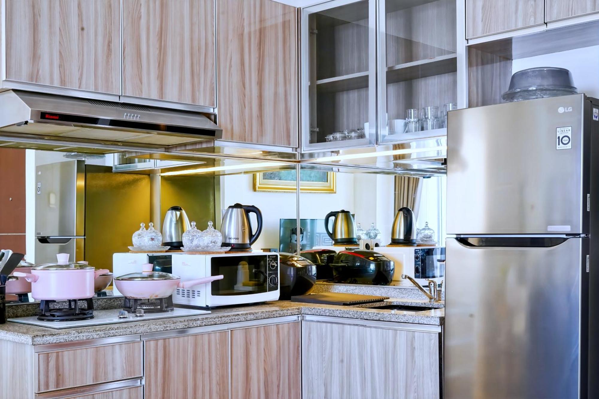 2Br Lucky Tower Residence Jakarta Old Town Top Floor Condo Exterior foto